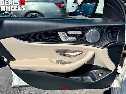 Used 2017 Mercedes-Benz E 300 4MATIC image 14