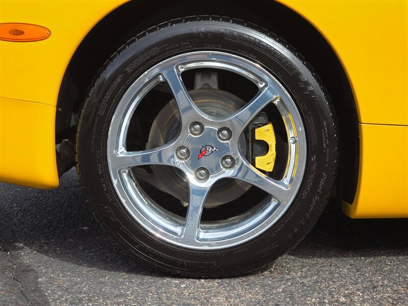 Used 2000 Chevrolet Corvette Convertible w/ Memory Pkg RWD image 33