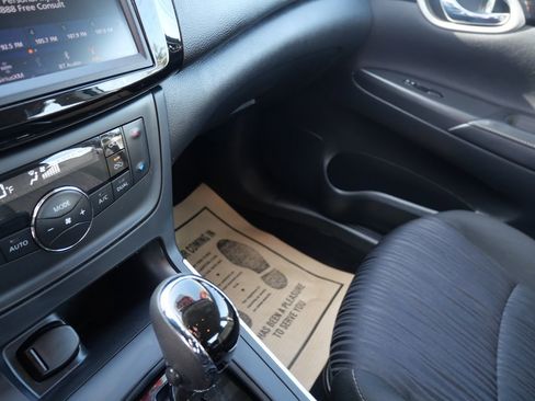 Used 2019 Nissan Sentra SV image 13