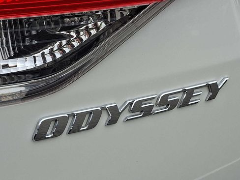 Used 2016 Honda Odyssey Touring Elite image 32