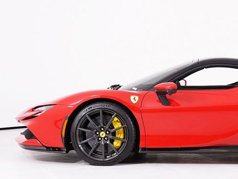 Used 2024 Ferrari SF90 Spider AWD/4WD image 15