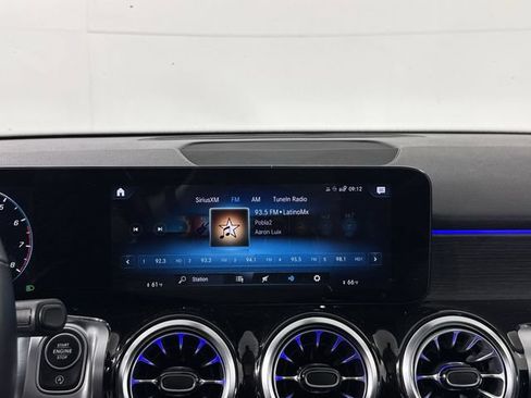 Used 2022 Mercedes-Benz GLB 250 4MATIC image 6