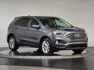 Used 2022 Ford Edge Titanium video 2