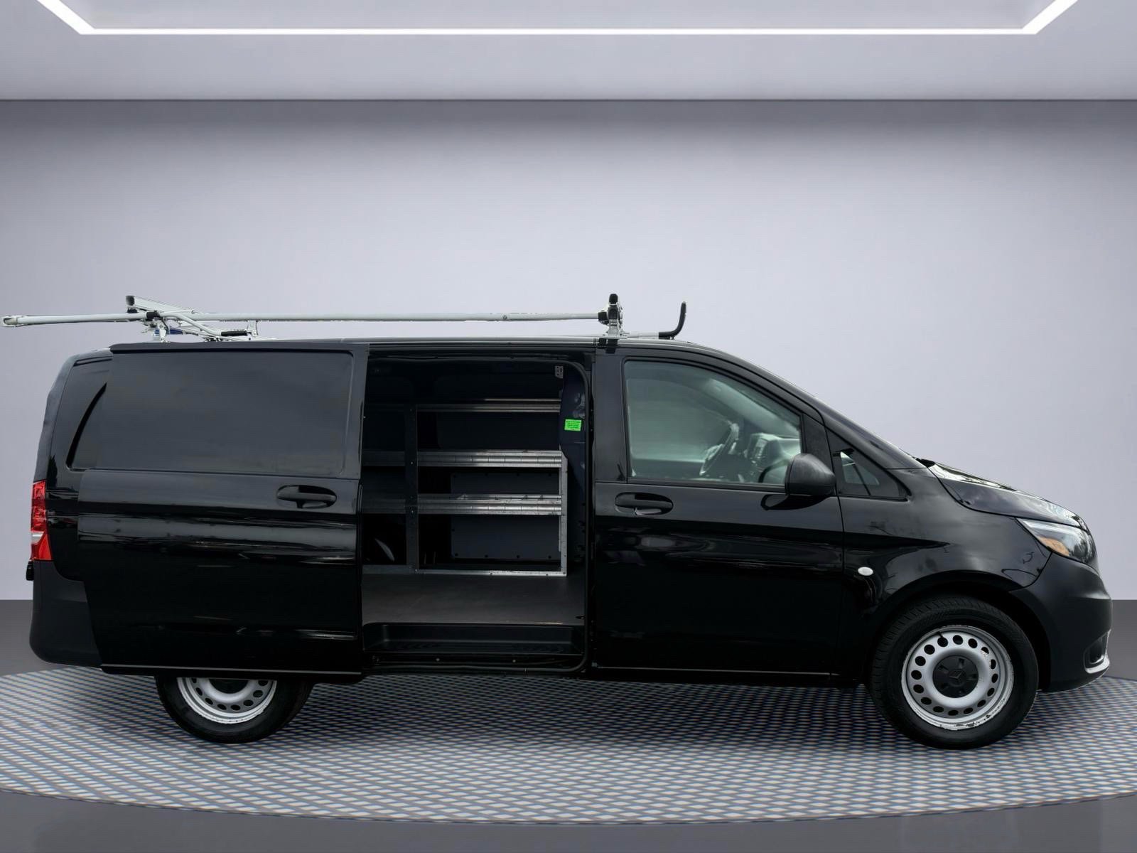 Used 2018 Mercedes-Benz Metris image 6
