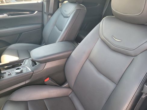 Used 2026 Cadillac XT5 Premium Luxury w/ Driver Assist Package FWD image 9