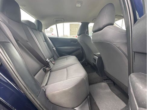 Used 2022 Toyota Corolla LE image 12