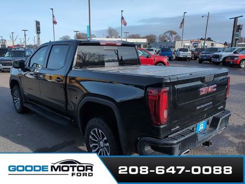 Used 2022 GMC Sierra 1500 AT4 w/ AT4 Preferred Package image 3