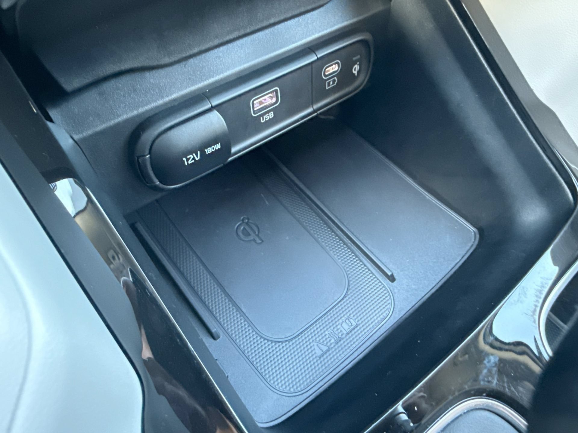 Used 2024 Kia Telluride S w/ S Sunroof Package FWD image 25