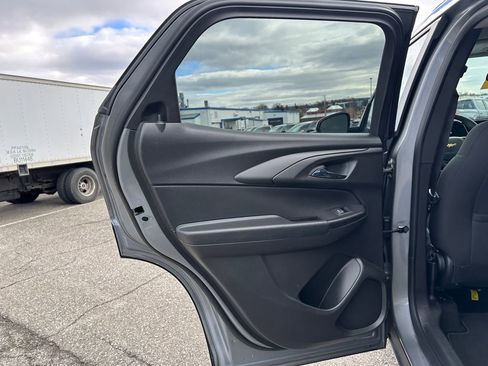 Used 2025 Chevrolet TrailBlazer LT image 12