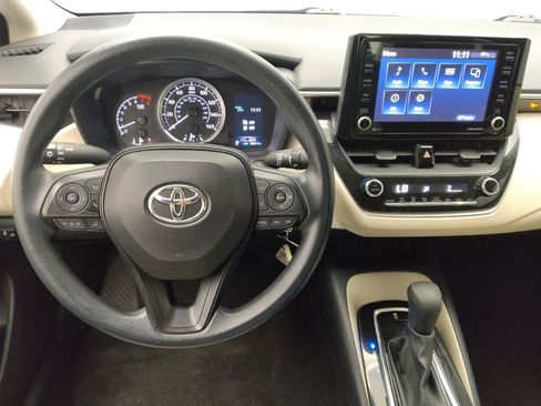 Used 2022 Toyota Corolla LE FWD image 22