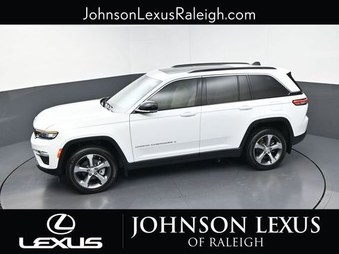 Used 2024 Jeep Grand Cherokee Limited w/ Luxury Tech Group II AWD/4WD image 29