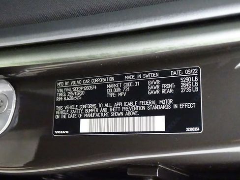 Used 2023 Volvo XC60 B5 Plus image 28