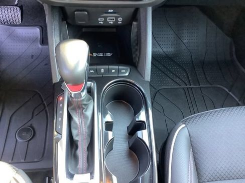 Used 2023 Chevrolet TrailBlazer RS w/ Sun and Liftgate Package AWD/4WD image 32