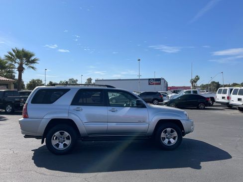 Used 2004 Toyota 4Runner SR5 image 6