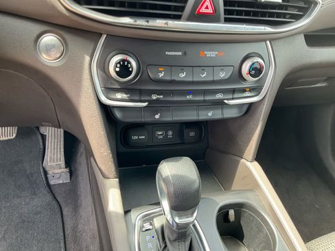 Used 2020 Hyundai Santa Fe SEL image 25