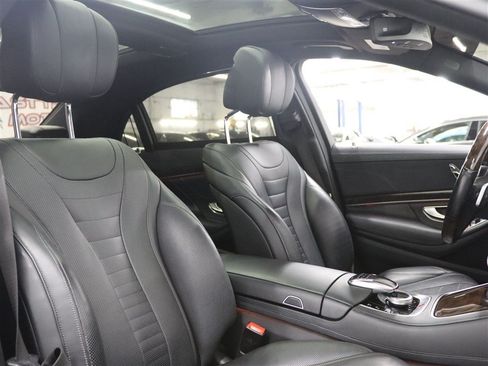 Used 2019 Mercedes-Benz S 560 4MATIC Sedan image 28