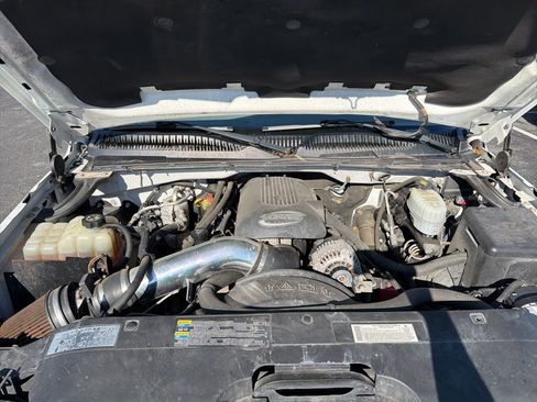 Used 2004 Chevrolet Silverado 2500 LT w/ Skid Plate Package image 35