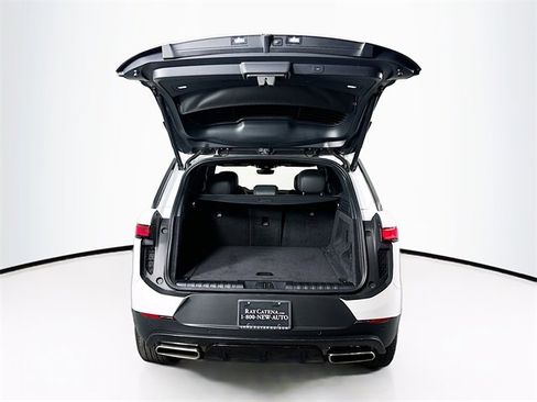 Used 2025 Land Rover Range Rover Sport SE image 26