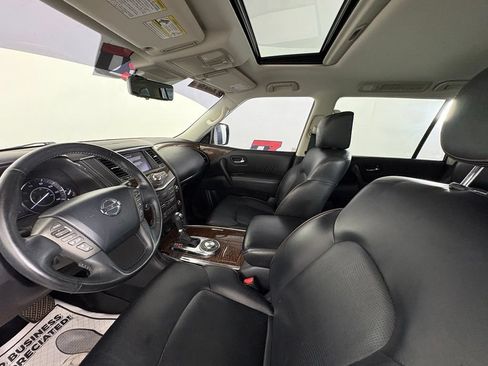 Used 2018 Nissan Armada Platinum w/ Interior Lighting Package RWD image 10