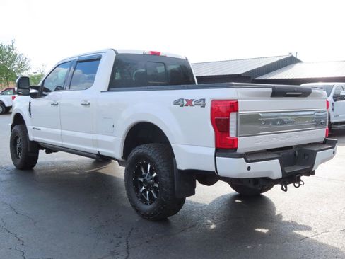 Used 2017 Ford F250 Platinum w/ Platinum Ultimate Package image 4