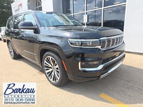 Used 2025 Jeep Grand Wagoneer 4WD image 1