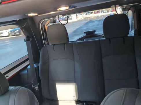 Used 2021 Jeep Wrangler Sport S image 9