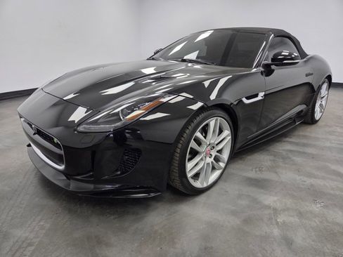 Used 2016 Jaguar F-TYPE R image 11