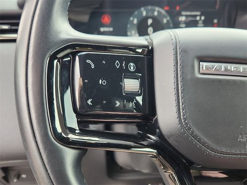 Used 2025 Land Rover Range Rover Velar Dynamic SE image 9