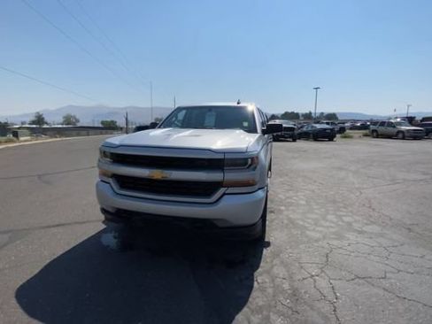 Used 2018 Chevrolet Silverado 1500 Custom w/ Custom Value Package AWD/4WD image 3
