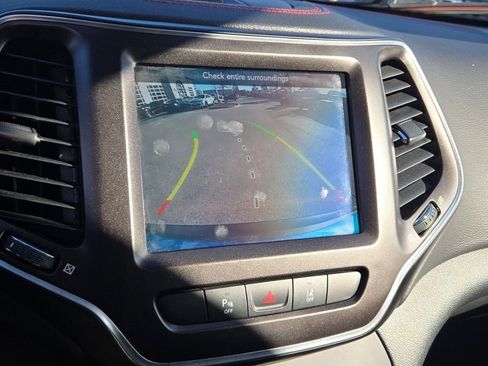 Used 2021 Jeep Cherokee Trailhawk image 27