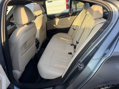 Used 2020 BMW 530i w/ Convenience Package RWD image 13