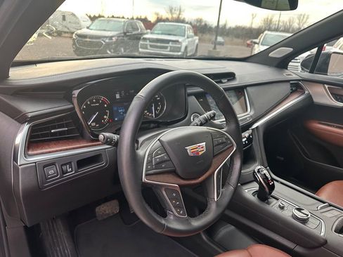 Used 2024 Cadillac XT5 Premium Luxury image 12