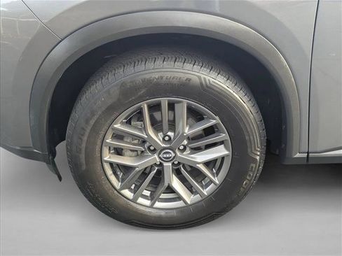 Used 2023 Nissan Rogue S image 28