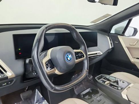 Used 2025 BMW iX xDrive50 w/ Convenience Package image 20