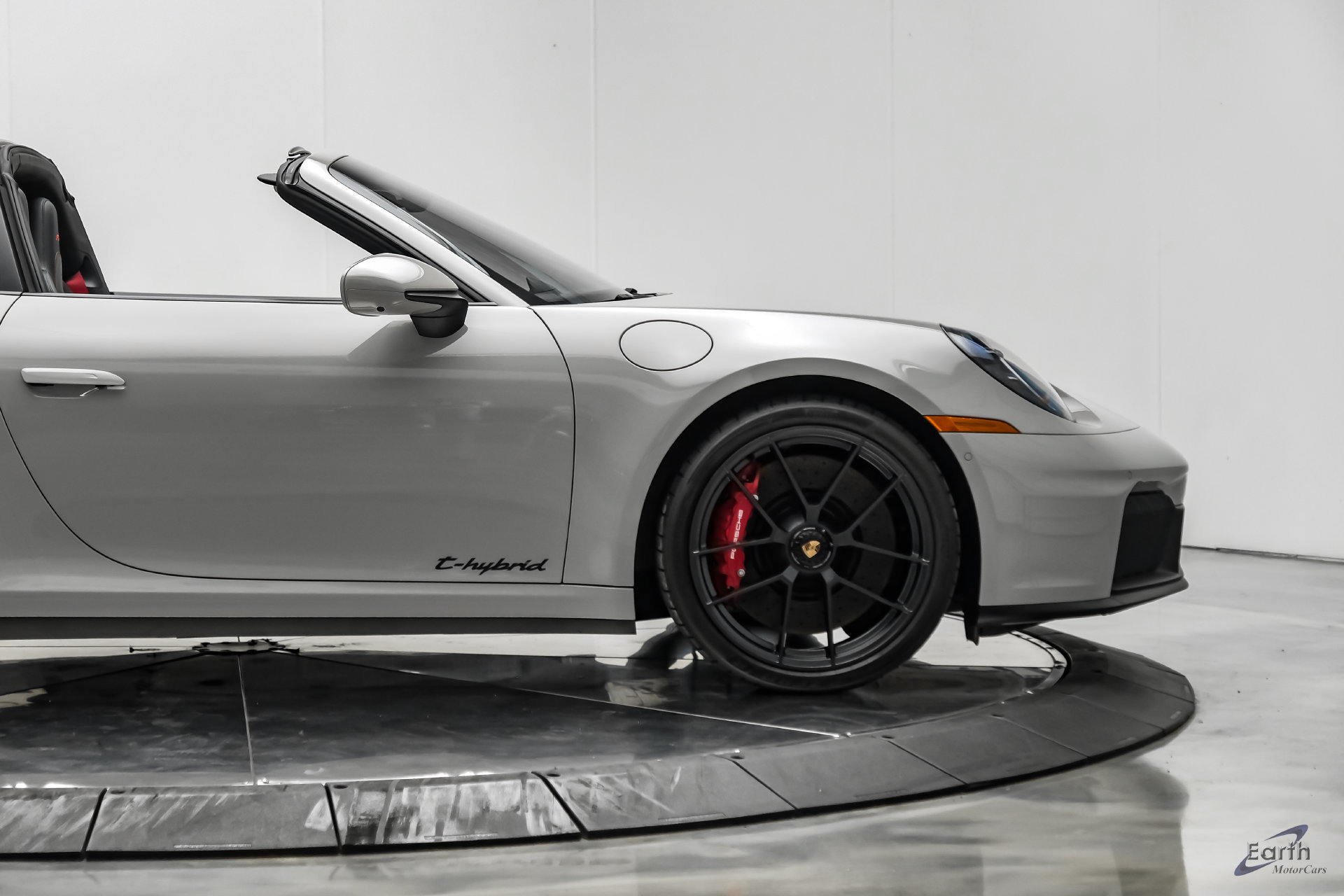 Used 2025 Porsche 911 Targa 4 GTS AWD/4WD image 29