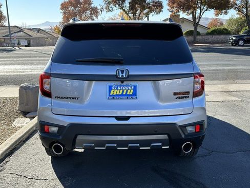 Used 2023 Honda Passport TrailSport image 4