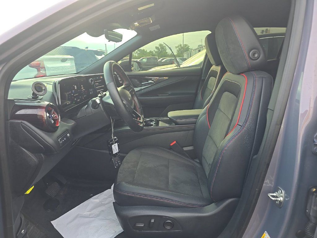 Used 2024 Chevrolet Blazer EV RS AWD/4WD image 4