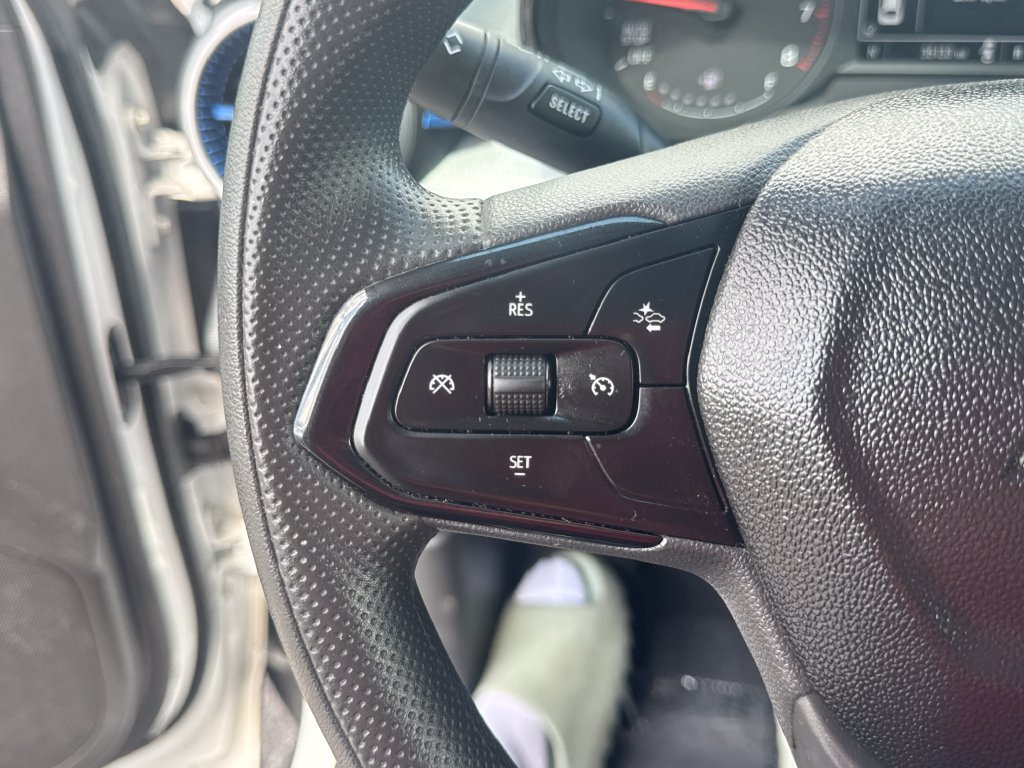 Used 2025 Chevrolet Trax LS FWD image 29