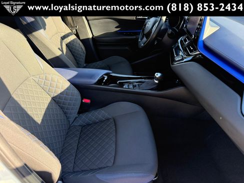Used 2020 Toyota C-HR XLE FWD image 25