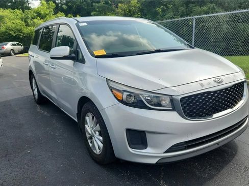 Used 2016 Kia Sedona LX w/ Option Group 020 FWD image 8