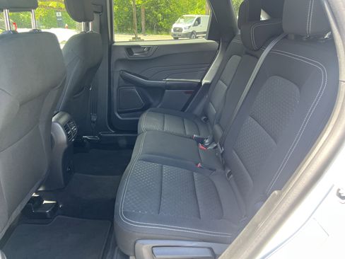 Used 2025 Ford Escape Active AWD/4WD image 12