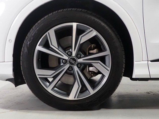 Used 2024 Audi Q4 e-tron quattro Prestige Sportback AWD/4WD image 41