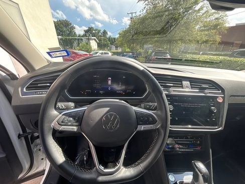 Used 2024 Volkswagen Tiguan SE AWD/4WD image 12
