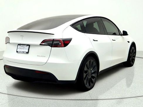 Used 2024 Tesla Model Y Performance AWD/4WD image 5