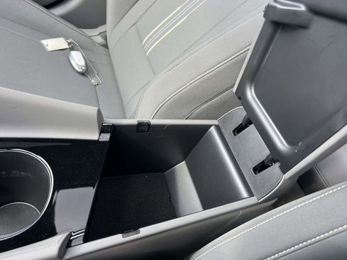 Used 2024 Hyundai Elantra SEL w/ Convenience Package image 40