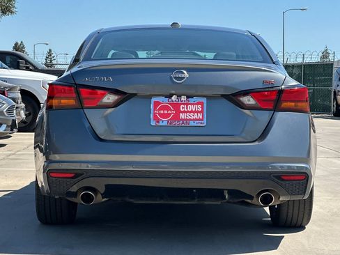 Used 2023 Nissan Altima 2.5 SR FWD image 8