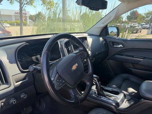 Used 2022 Chevrolet Colorado Z71 AWD/4WD image 9
