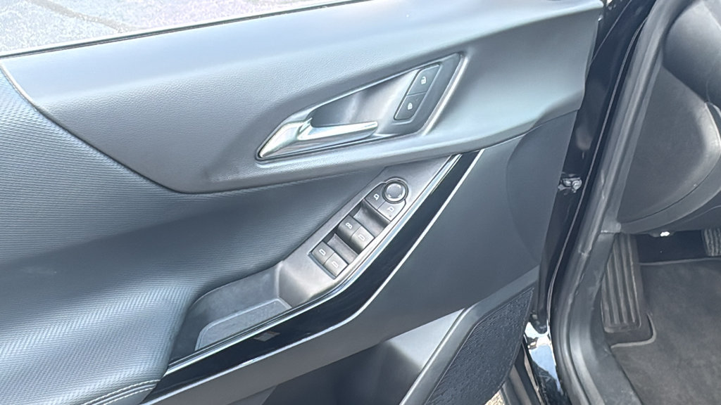 Used 2026 Chevrolet Equinox LT FWD image 14