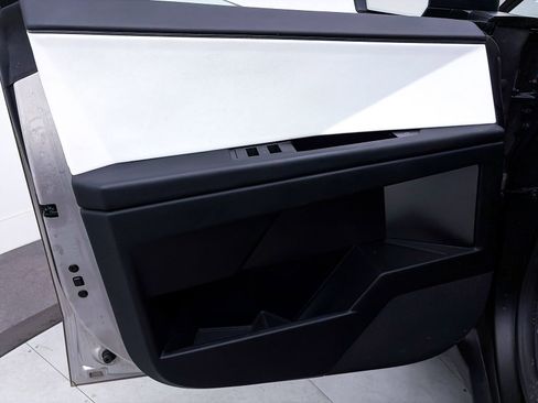 Used 2024 Tesla Cybertruck Cyberbeast image 15