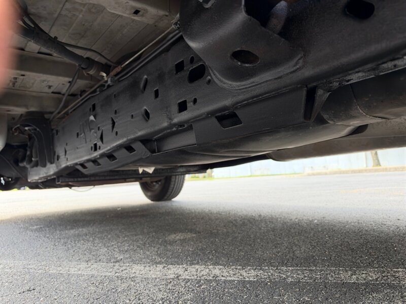 Used 2014 Chevrolet Express 2500 RWD image 20